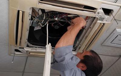 中央空调拆卸维修指南 销售与维护保养全攻略